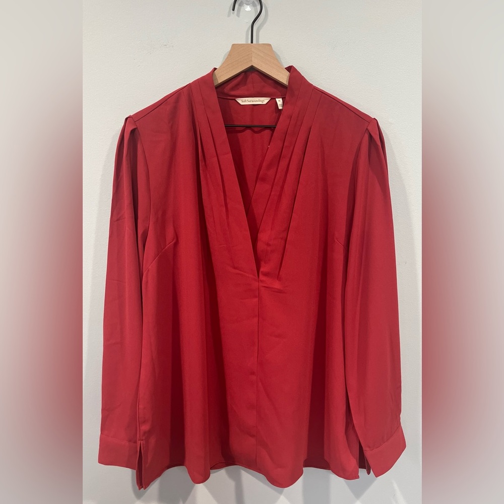 Soft Surroundings Long Sleeve Akira Blouse Size XL Crossover V-Neck Pleated‎ NEW